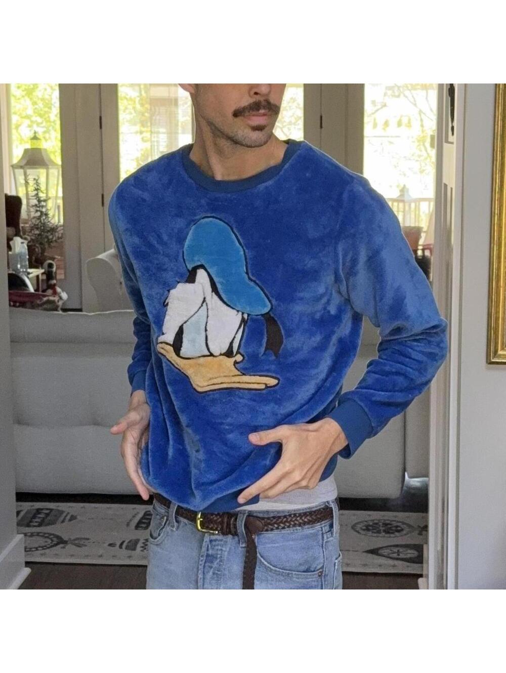 🦆💙 Donald Duck Plush Fleece Crewneck Size S